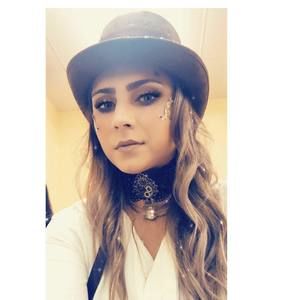 Meet your Posher, Ana